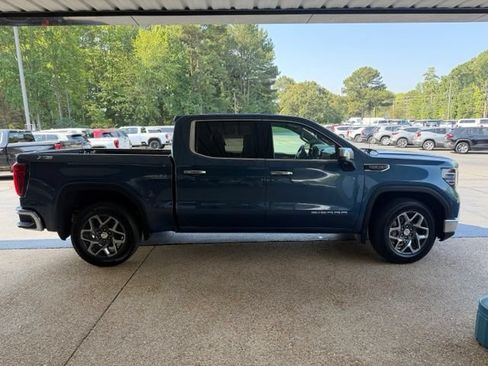 Certified 2024 GMC Sierra 1500 SLT AWD/4WD image 4