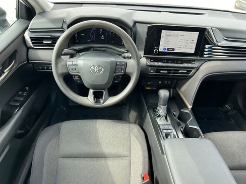 Used 2025 Toyota Camry LE FWD image 16