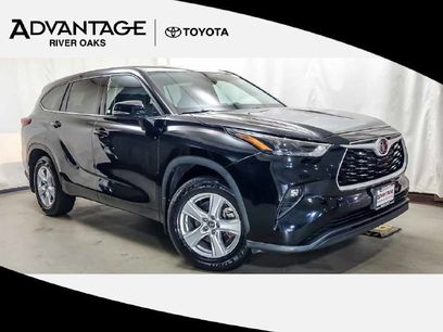 Used 2022 Toyota Highlander LE
