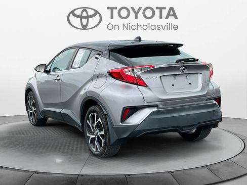 Used 2020 Toyota C-HR XLE FWD image 3