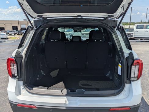 New 2025 Ford Explorer 4WD Police Interceptor image 9