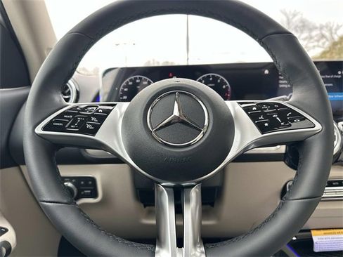 New 2026 Mercedes-Benz GLB 250 4MATIC image 15