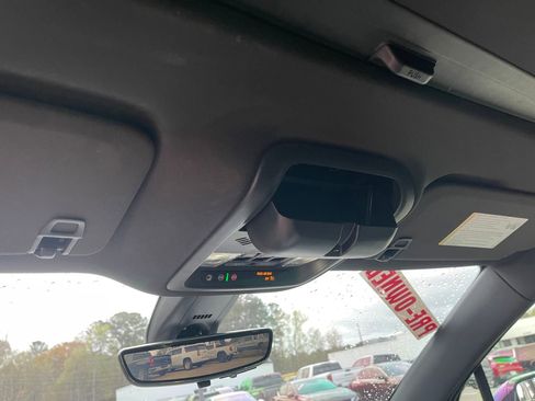 Used 2023 Buick Enclave Avenir w/ Avenir Technology Package image 19