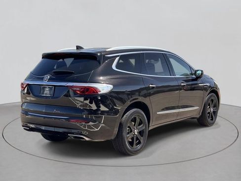 Used 2023 Buick Enclave Essence w/ Sport Touring Edition AWD/4WD image 4