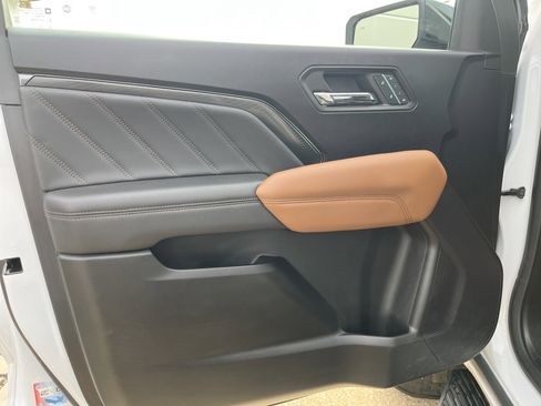 Used 2023 GMC Canyon AT4 w/ AT4 Premium Package image 23