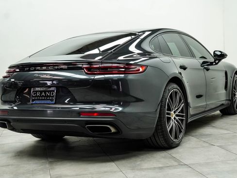 Used 2017 Porsche Panamera image 13