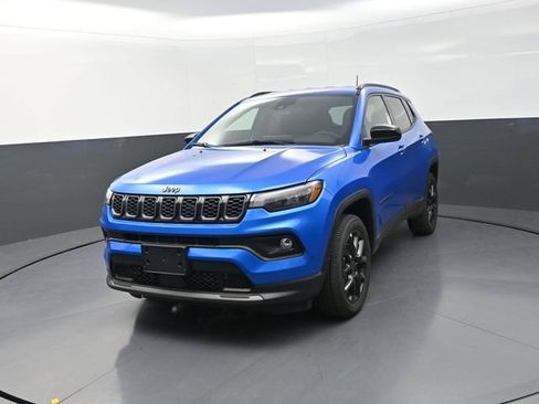 New 2026 Jeep Compass Latitude AWD/4WD image 5