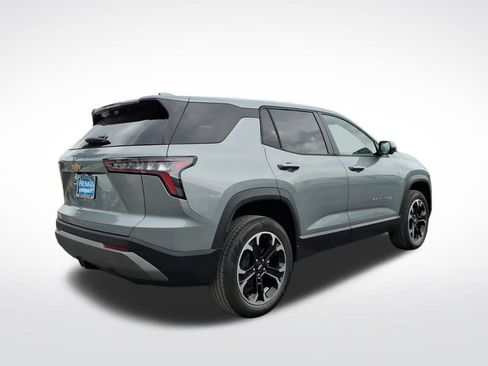 New 2026 Chevrolet Equinox LT w/ Convenience Package II FWD image 3