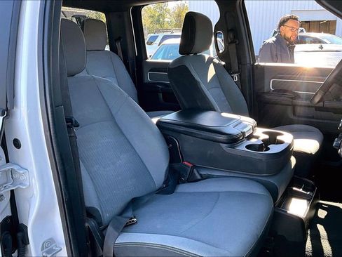 Used 2022 RAM 2500 Big Horn image 28