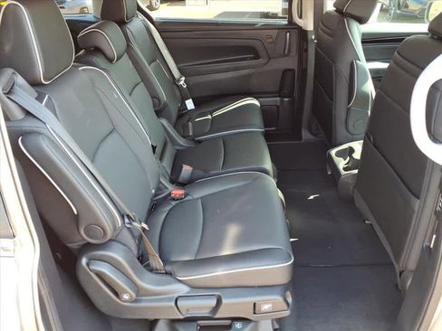 New 2026 Honda Odyssey Touring image 12