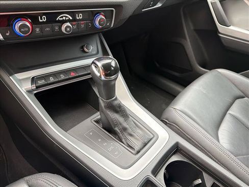 Used 2019 Audi Q3 2.0T Premium AWD/4WD image 22