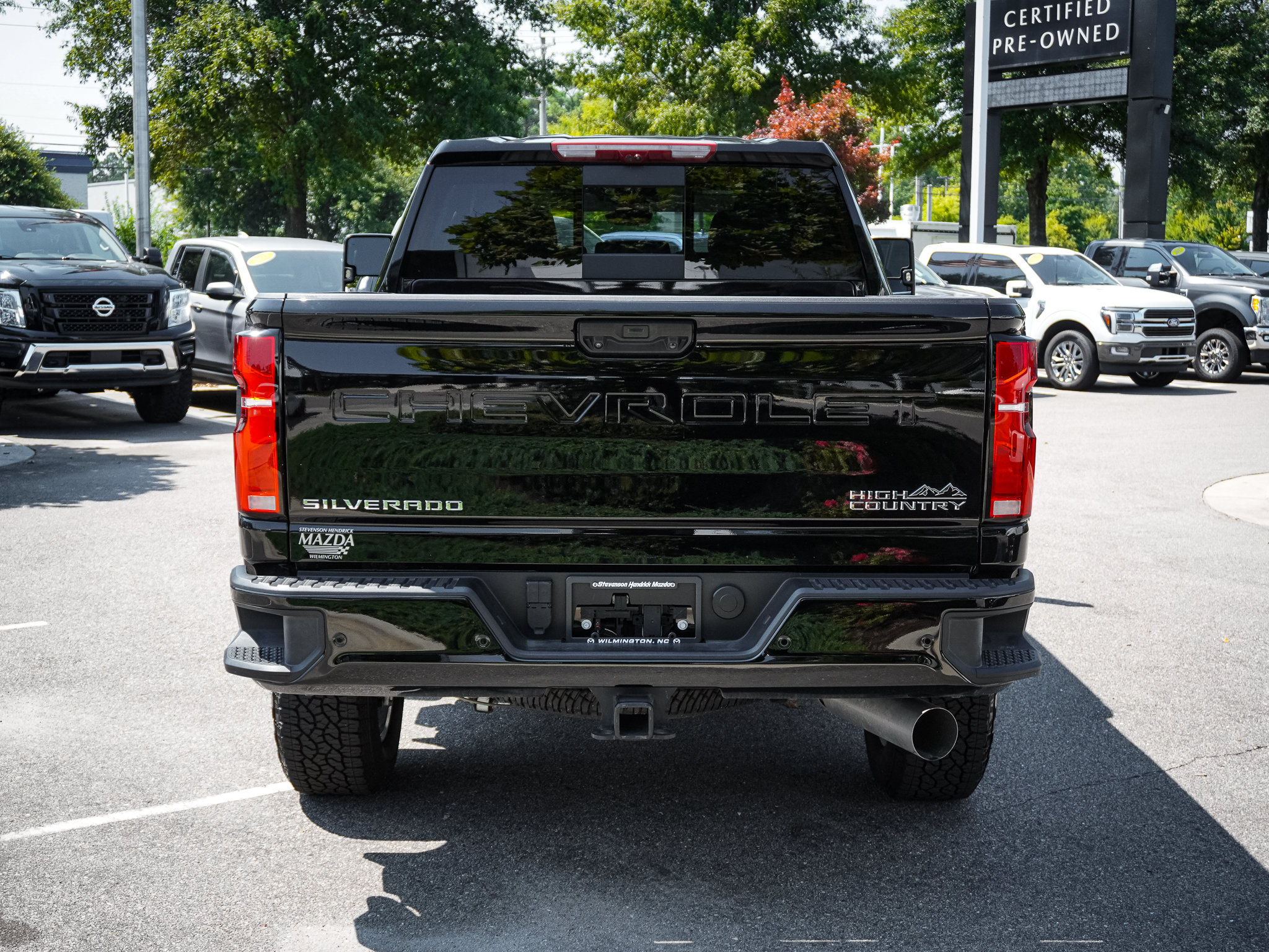 Used 2025 Chevrolet Silverado 2500 High Country w/ High Country Premium Package AWD/4WD image 9