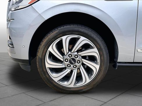 Used 2023 Lincoln Navigator Reserve RWD image 10