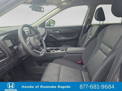 Used 2024 Nissan Rogue SV AWD/4WD image 10