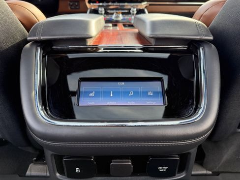 Used 2023 Lincoln Navigator L Reserve w/ Equipment Group 201A image 39