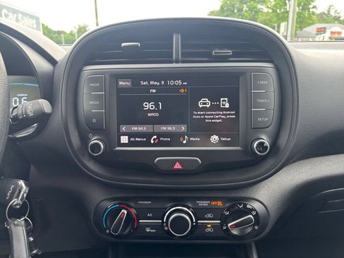 Used 2025 Kia Soul LX w/ LX Technology Package FWD image 20