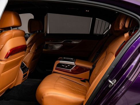 Certified 2022 BMW ALPINA B7 xDrive w/ Luxury Rear Seating Package image 48