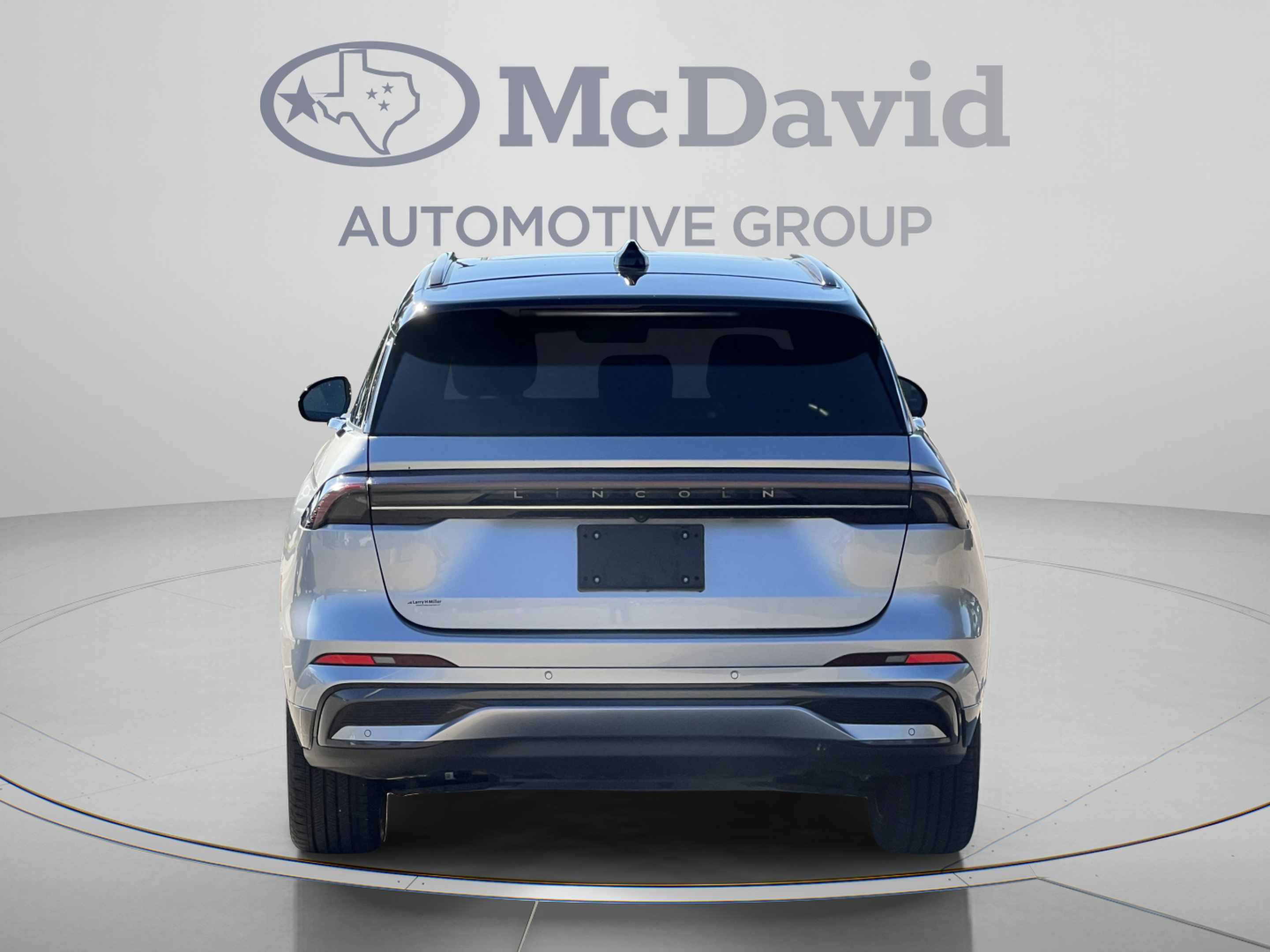 Used 2024 Lincoln Nautilus Reserve w/ Equipment Group 202A AWD/4WD image 6