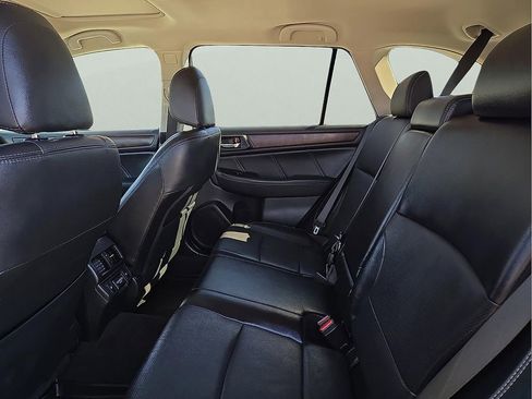 Used 2018 Subaru Outback 2.5i Limited image 10