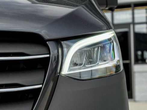 Used 2025 Mercedes-Benz Sprinter 2500 image 6