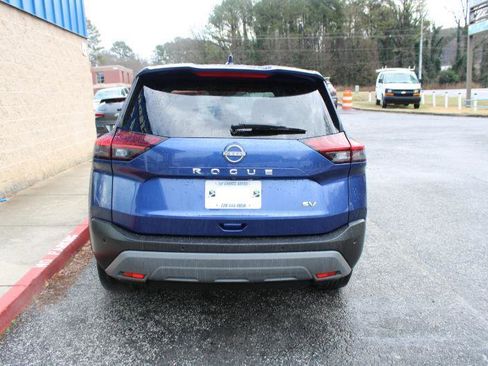 Used 2023 Nissan Rogue SV image 5