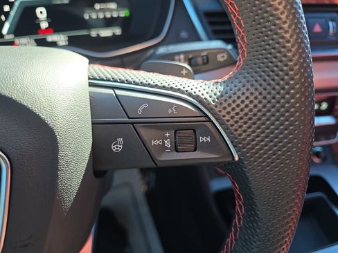 Used 2021 Audi SQ5 Prestige w/ Prestige Package image 23