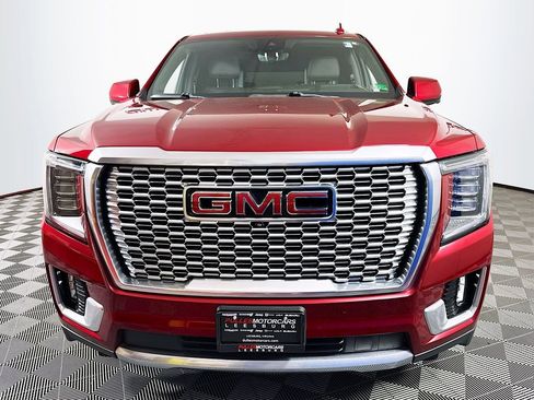 Used 2023 GMC Yukon XL Denali w/ Denali Reserve Package AWD/4WD image 2