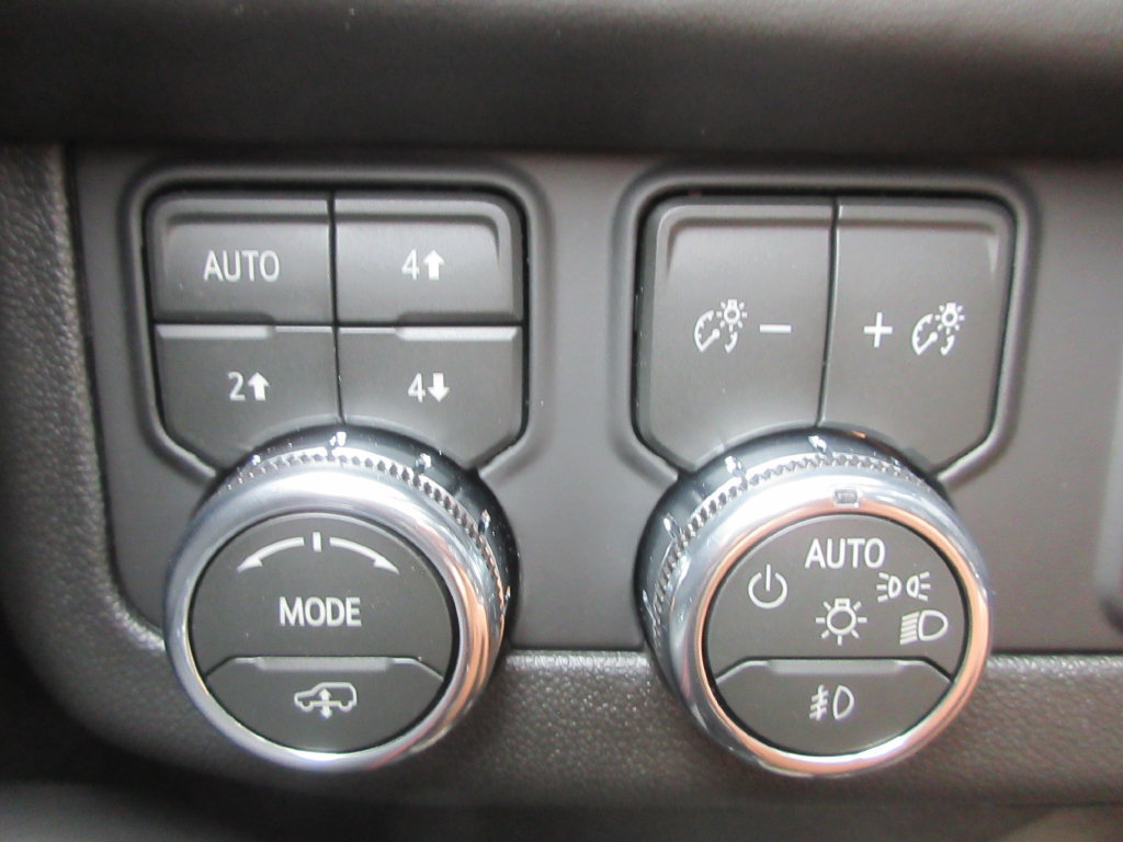 New 2027 GMC Yukon AT4 Ultimate AWD/4WD image 17