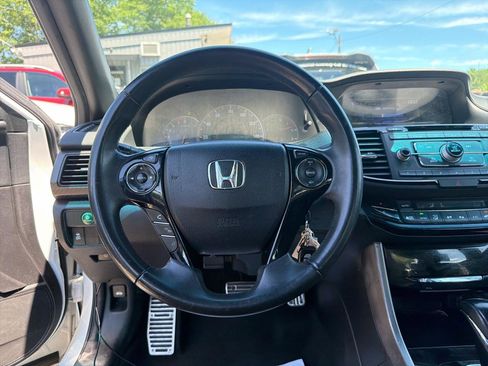 Used 2016 Honda Accord Sport image 20