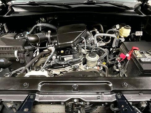 Used 2021 Toyota Tacoma SR image 9