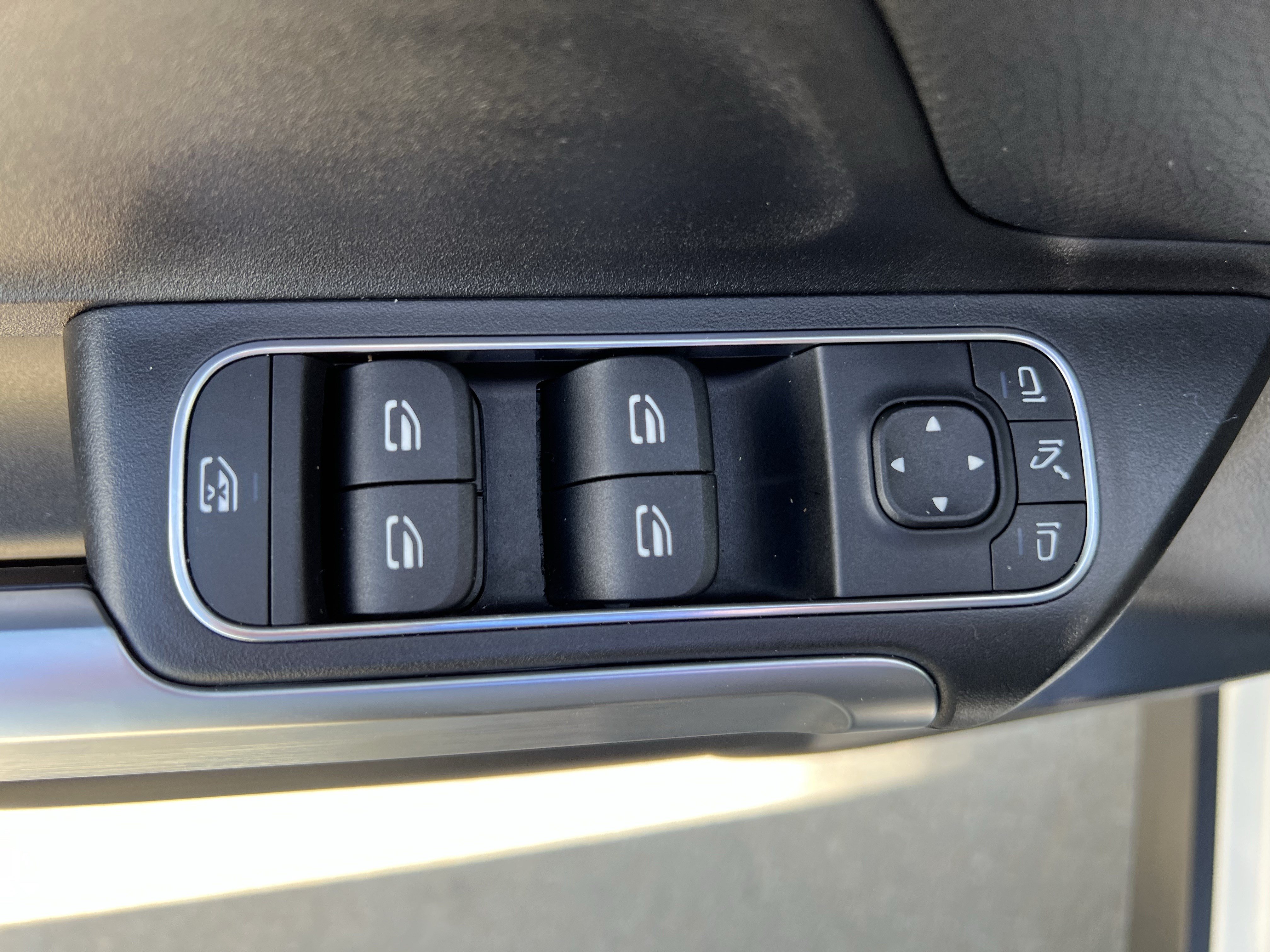 Certified 2022 Mercedes-Benz GLB 250 4MATIC image 15