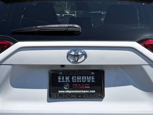 Used 2024 Toyota RAV4 XLE FWD image 48