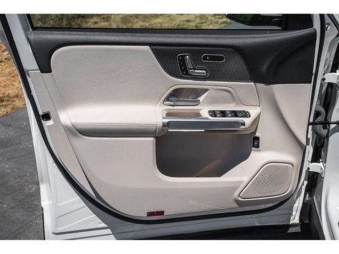 Certified 2022 Mercedes-Benz GLB 250 image 19