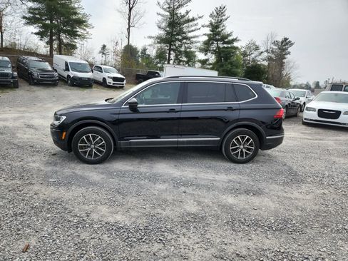 Used 2020 Volkswagen Tiguan SE image 2