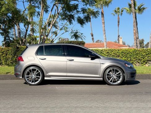 Used 2017 Volkswagen Golf 4-Door AWD/4WD image 8