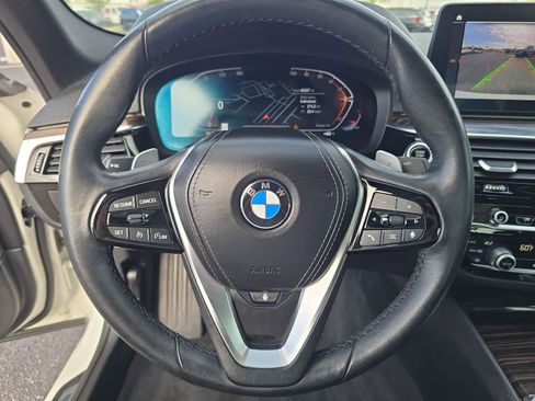 Used 2022 BMW 540i xDrive w/ Convenience Package image 25