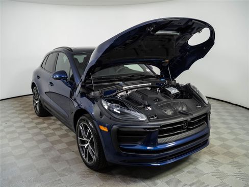 New 2026 Porsche Macan Turbo AWD/4WD image 34