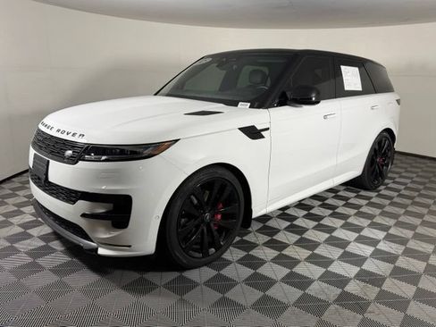 Used 2025 Land Rover Range Rover Sport Dynamic SE AWD/4WD image 2
