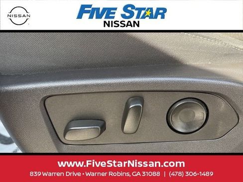 Used 2024 Chevrolet Silverado 1500 Custom image 13