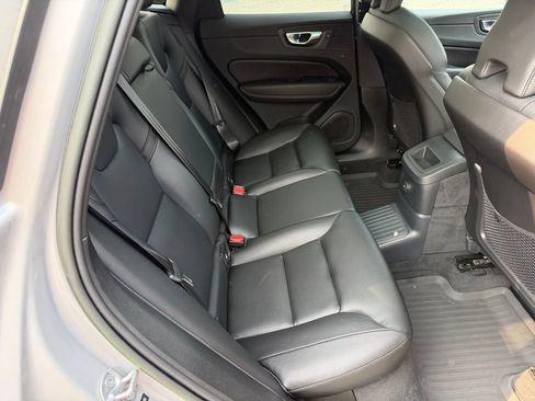 Certified 2023 Volvo XC60 T8 Core AWD/4WD image 18