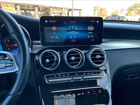 Used 2020 Mercedes-Benz GLC 300 image 6