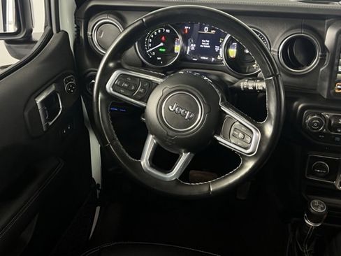 Used 2022 Jeep Wrangler Unlimited Sahara image 14