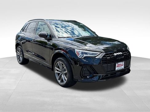 Used 2023 Audi Q3 2.0T Premium Plus w/ Premium Plus Package AWD/4WD image 4