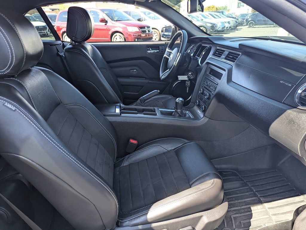 Used 2014 Ford Mustang GT Premium w/ Equipment Group 402A RWD image 31