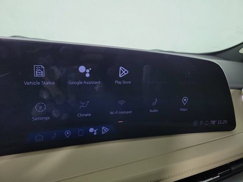Certified 2024 Cadillac XT4 Luxury w/ Cold Weather Package FWD image 27