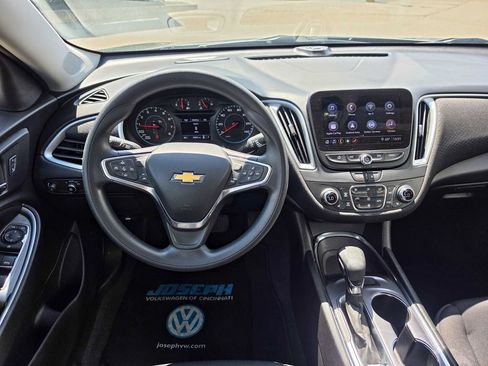Used 2023 Chevrolet Malibu LT FWD image 16