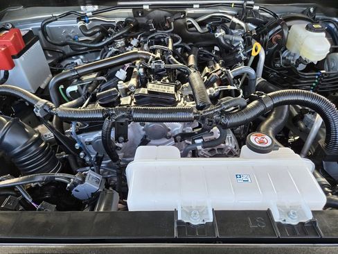 Used 2025 Toyota 4Runner SR5 image 18