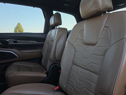 Used 2020 Kia Telluride SX w/ SX Prestige Package AWD/4WD image 17