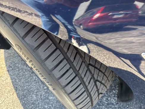 Used 2017 Jaguar XJ L Portfolio AWD/4WD image 3