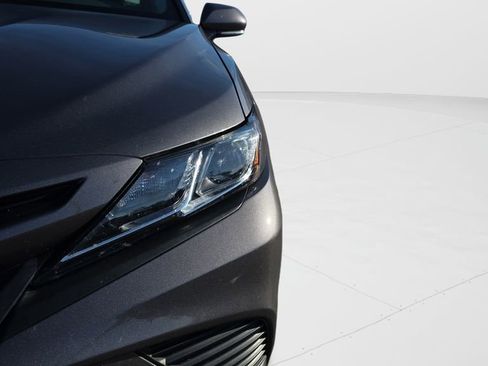 Used 2020 Toyota Camry SE w/ Convenience Package FWD image 23